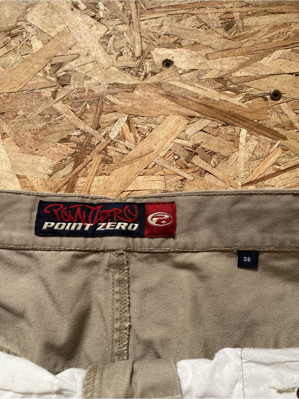 Point Zero Beige Baggy Cargo Shorts - Picture 4 of 8